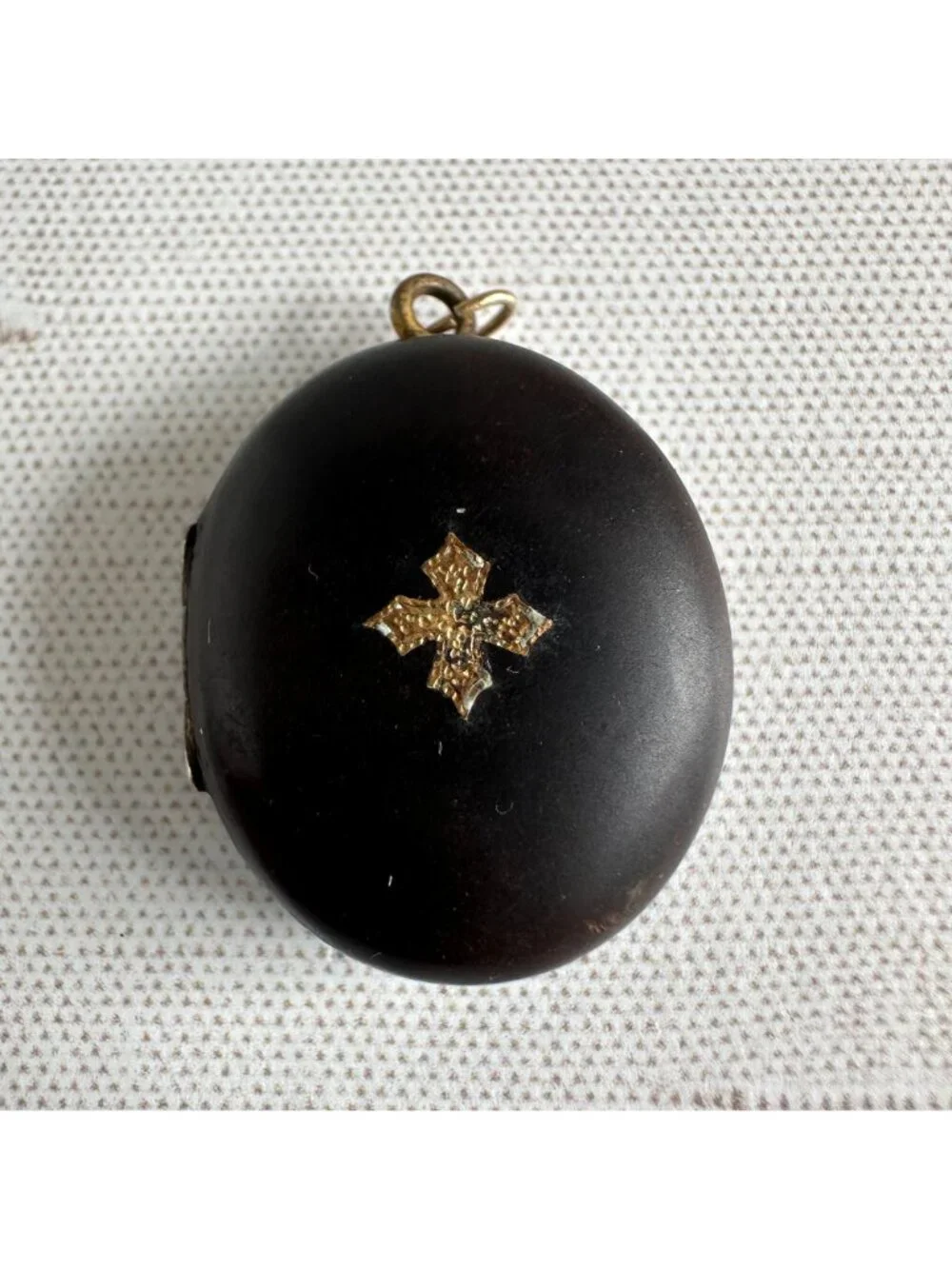 Antique Victorian Mourning Locket Vulcanite Cross 1868 Patent Date - Picture 14 of 14